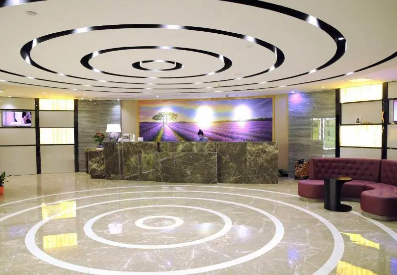 Гуанчжоу: Lavande Hotel (Guangzhou Shangxiajiu pedestrian street Hualinsi subway station store)