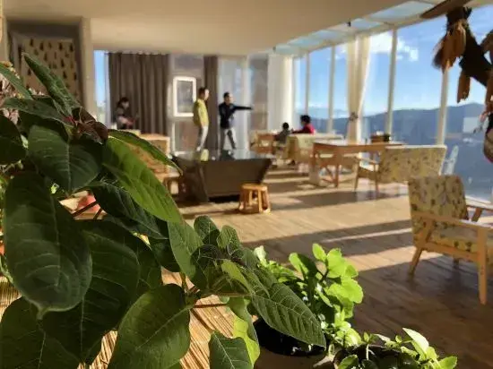 Хуанцаолинь: A place to watch the sunrise over the sea of clouds and terraces