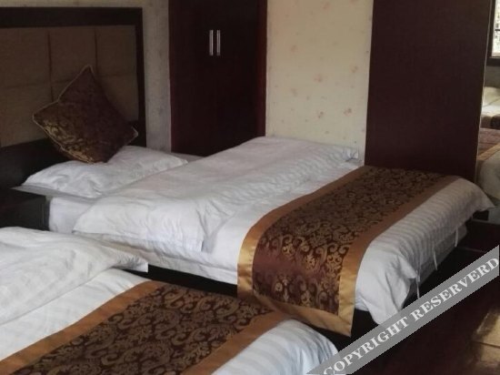 Яань: Shangli Town Hongdenglong Hotel