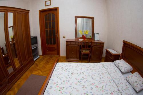 Москва: Rooms Na Tulskoy
