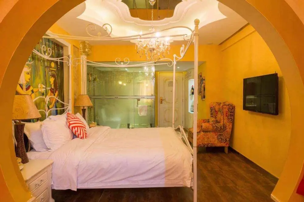 Санья: Tianelian Lovers Theme Hotel Sanya