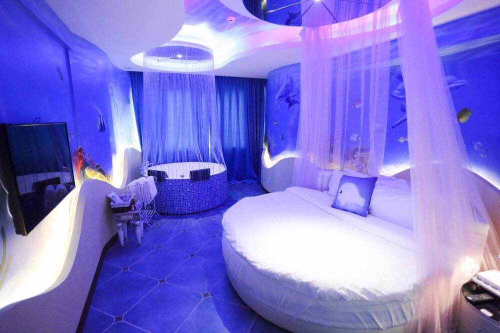 Санья: Tianelian Lovers Theme Hotel Sanya