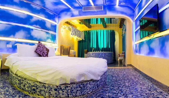 Санья: Tianelian Lovers Theme Hotel Sanya