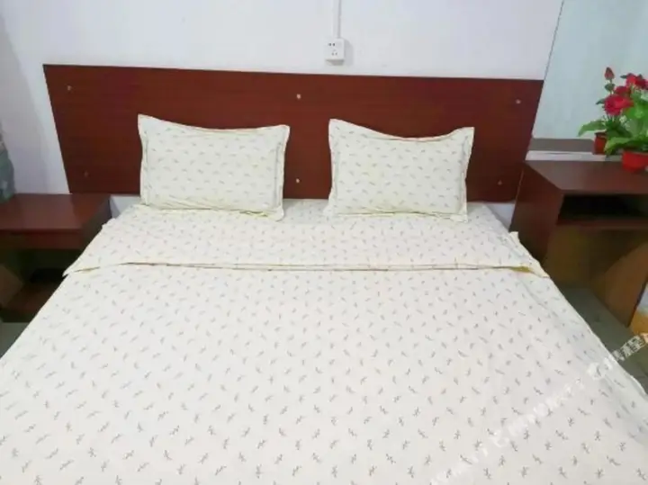 Чжуншань: Furong Hostel