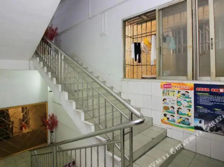 Чжуншань: Furong Hostel