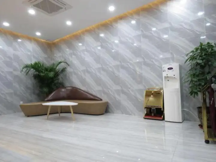 Шанхай: Thank You Inn (Shanghai Xianghuaqiao)