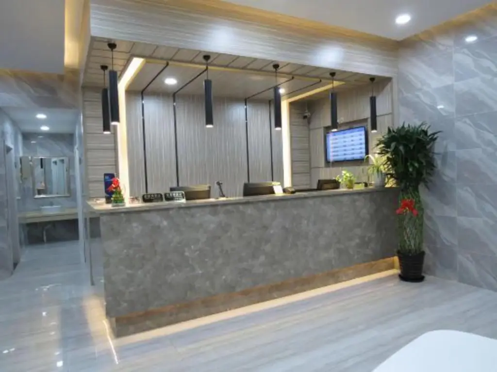 Шанхай: Thank You Inn (Shanghai Xianghuaqiao)