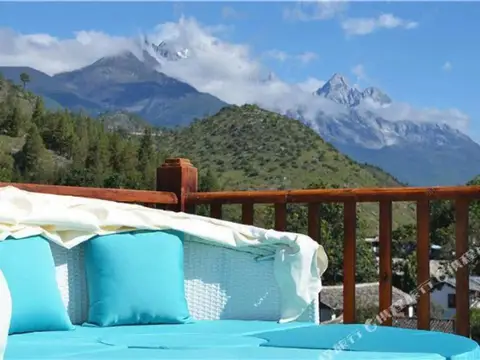 Manshan Caotang Snow Mountain Viewing Boutique Inn — фото 1
