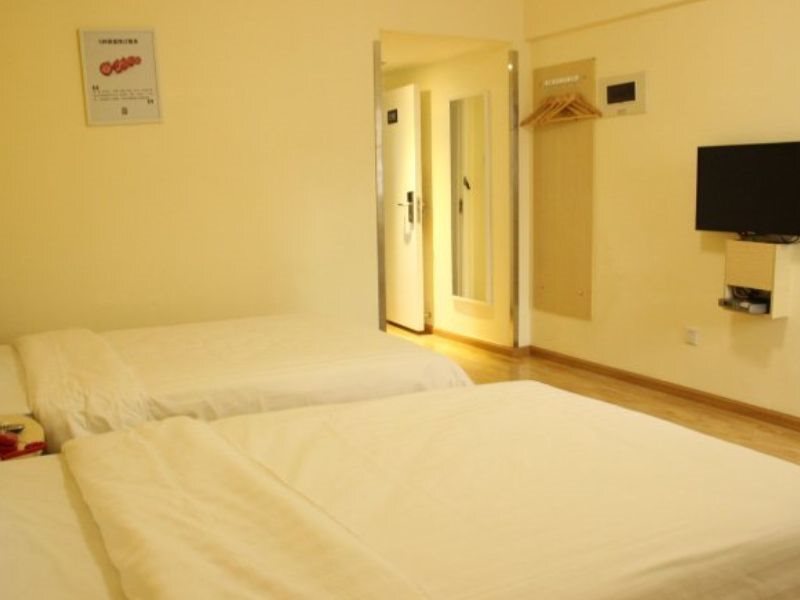 Чэнду: 7 Days Inn (Chengdu Xipu)