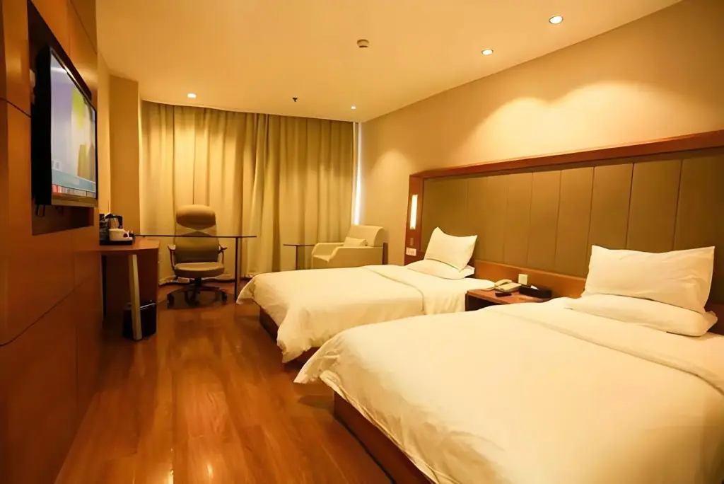 Чжэнчжоу: Ji Hotel (Zhengzhou East Railway Station)
