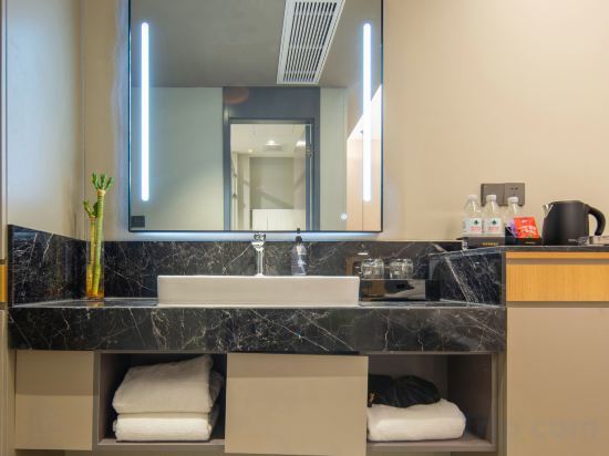 Цзинань: Homeinn Selected Hotel (Jinan Honglou Impression City Shandong University)