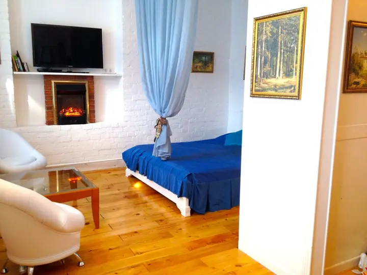 Москва: Studio Muzeinaya Apartment