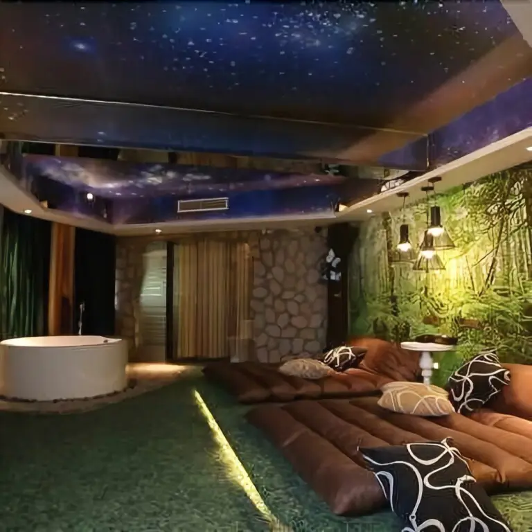Кайфын: Sansejin Theme Hotel