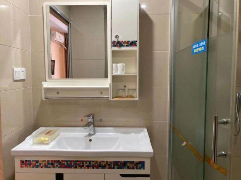 Нинбо: Hefeng Fashion Business Hotel