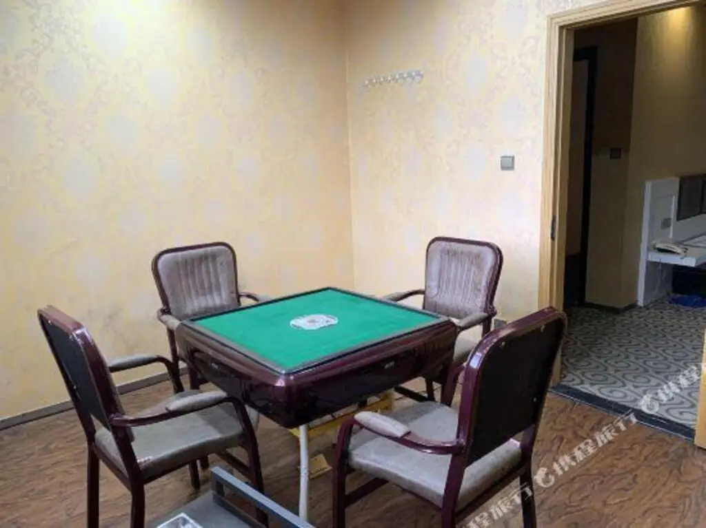 Нинбо: Hefeng Fashion Business Hotel