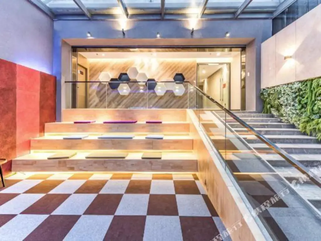 Хэфэй: Earl Family Hotel (Huaihe Road Pedestrian Street Xiaoyaojin)