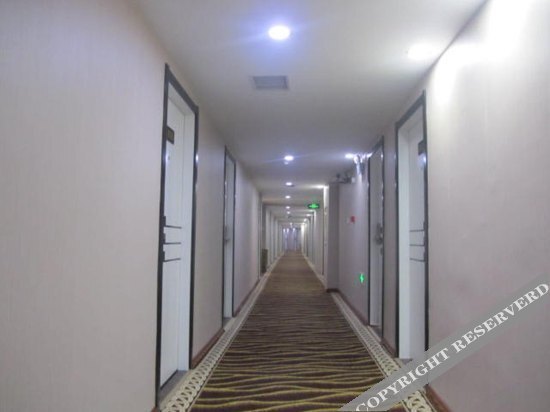 Чжэнчжоу: Yinglun Holiday Hotel