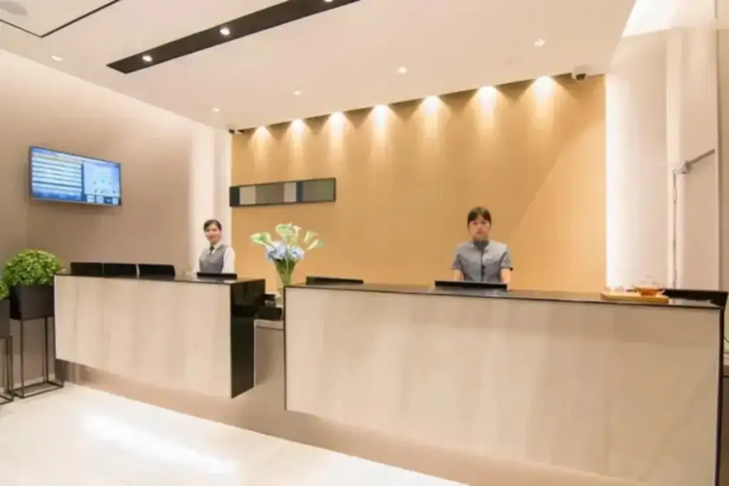 Шанхай: Homeinn Selected Hotel (Shanghai East China Normal University Wujing)