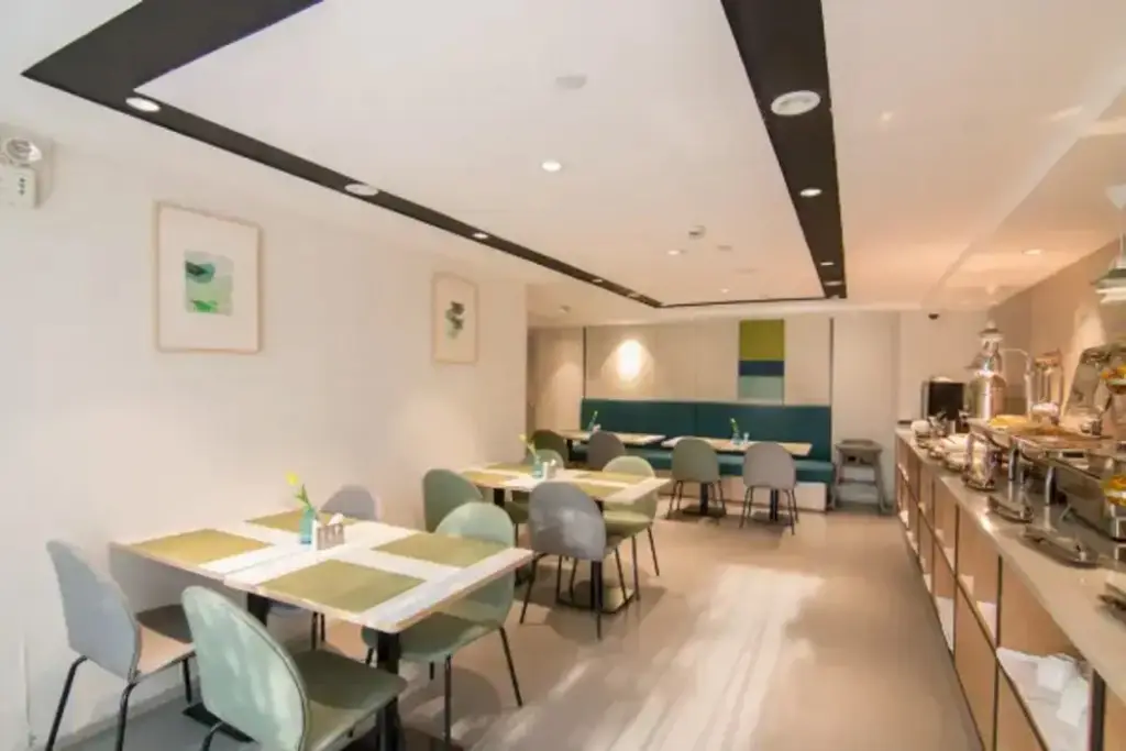 Шанхай: Homeinn Selected Hotel (Shanghai East China Normal University Wujing)