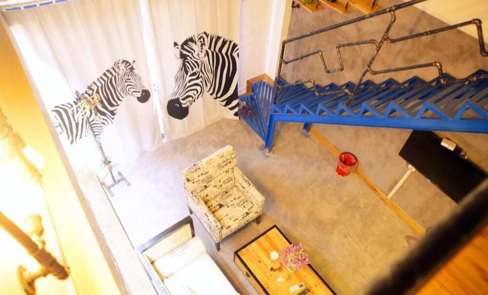 Чжанцзяцзе: Mr.F Sleeping Bar Inn Zhangjiajie