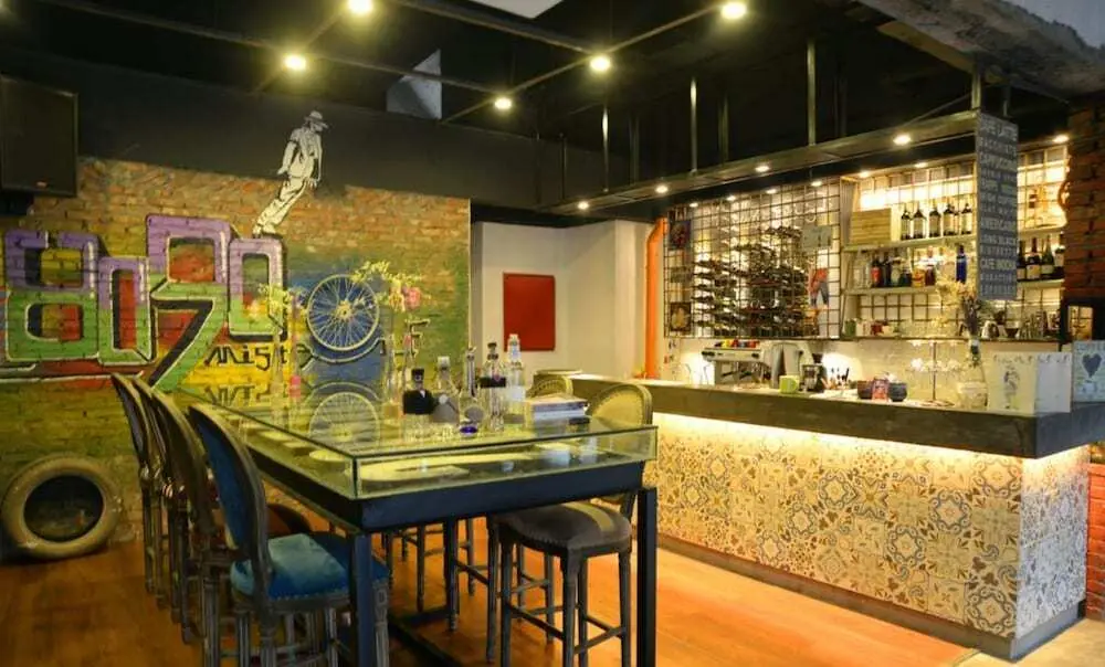 Чжанцзяцзе: Mr.F Sleeping Bar Inn Zhangjiajie