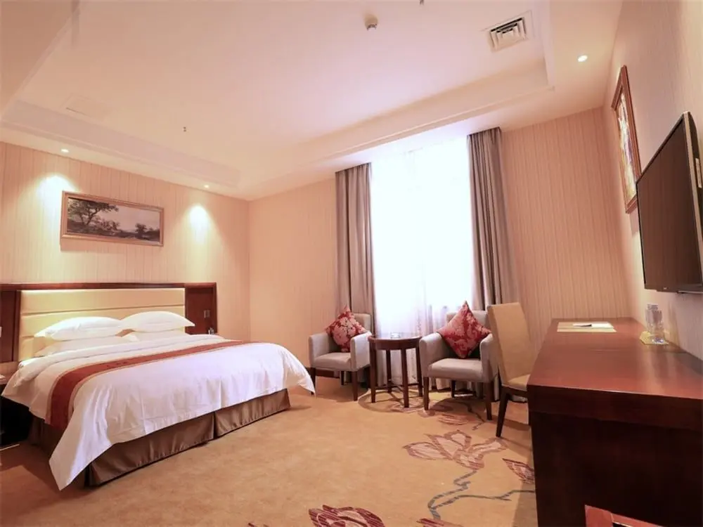 Шэньчжэнь: Vienna Hotel (Shenzhen Gongming Square Station)