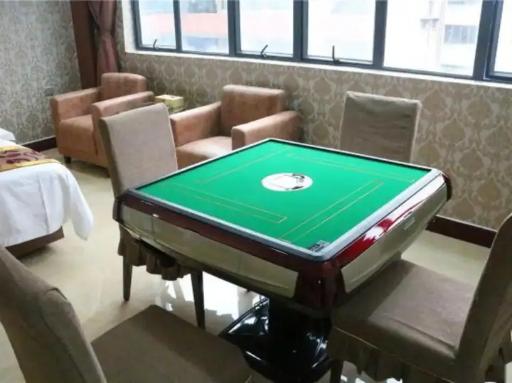 Фошань: Yuanquan Business Hotel (Foshan Railway Station)