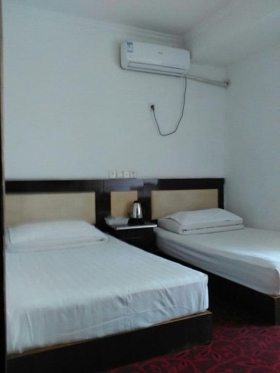 Чжэньцзян: GreenTree Inn ZHenjiang Jurong Yalong Business Hot