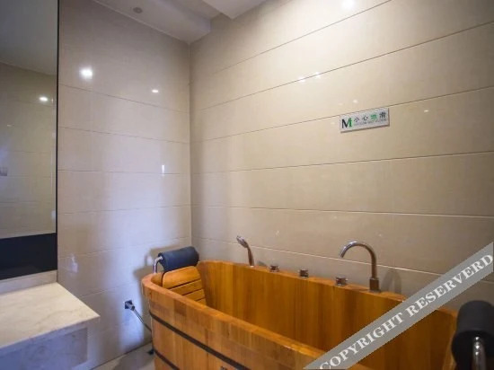 Хучжоу: Tuke Zhongguo Hotel(Huzhou Binhe Road Times Square store)