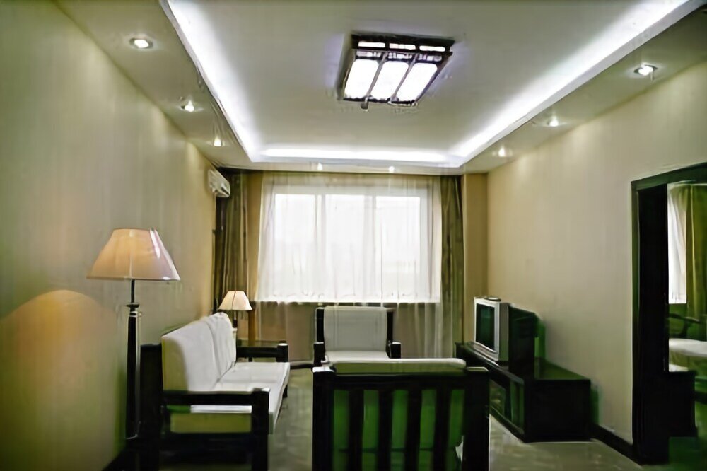 James Joyce Coffetel Hotel (Qinhuangdao Development Zone Yanshan University) — фото 1