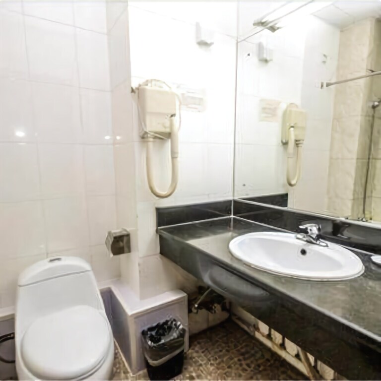 Циньхуандао: James Joyce Coffetel Hotel (Qinhuangdao Development Zone Yanshan University)