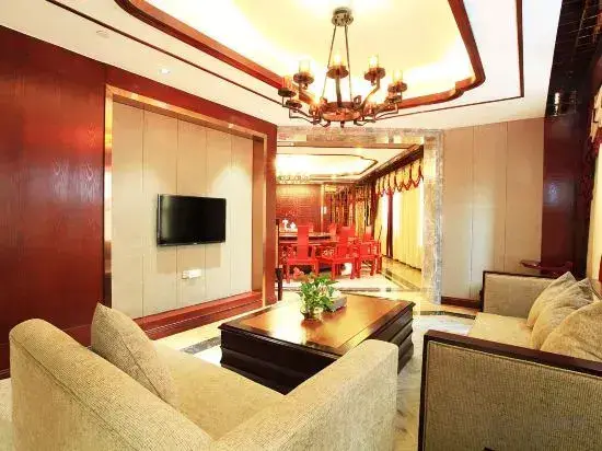 Чунцин: Longzhou Hotel (Tongliang Vocational College of Media)