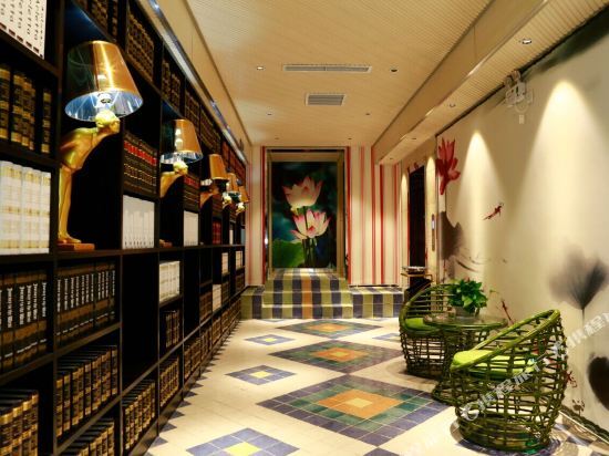 Water Lily Hotel (Wanda Plaza Country Garden Tianhui Store) — фото 1