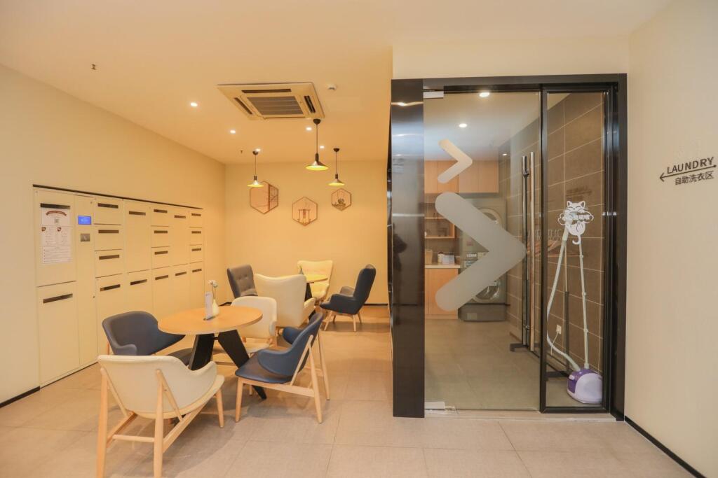 Чэнду: Hanting Hotel Chengdu Chunxi Road West