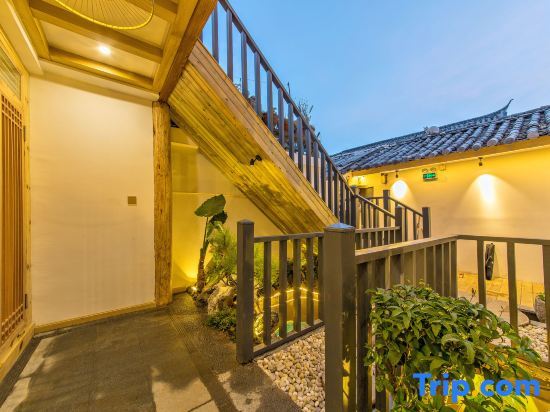 Лицзян: Lijiang JianXueShan Snow Mountain View Boutique Inn