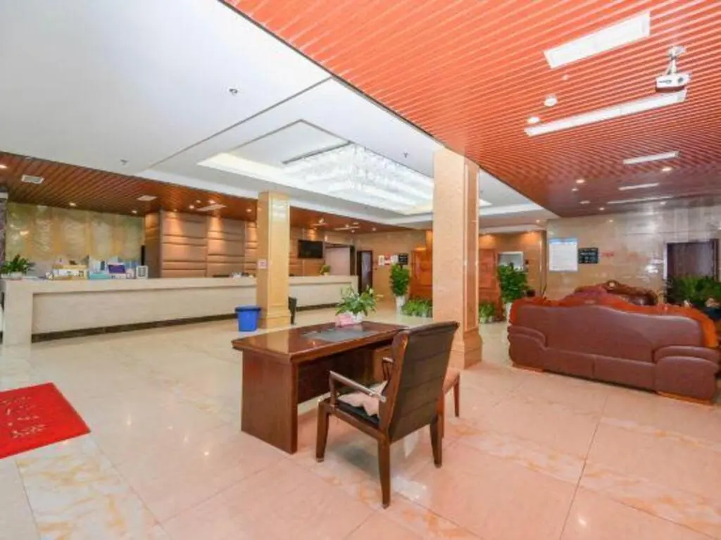 Бачжун: Donghua Hotel Bazhong