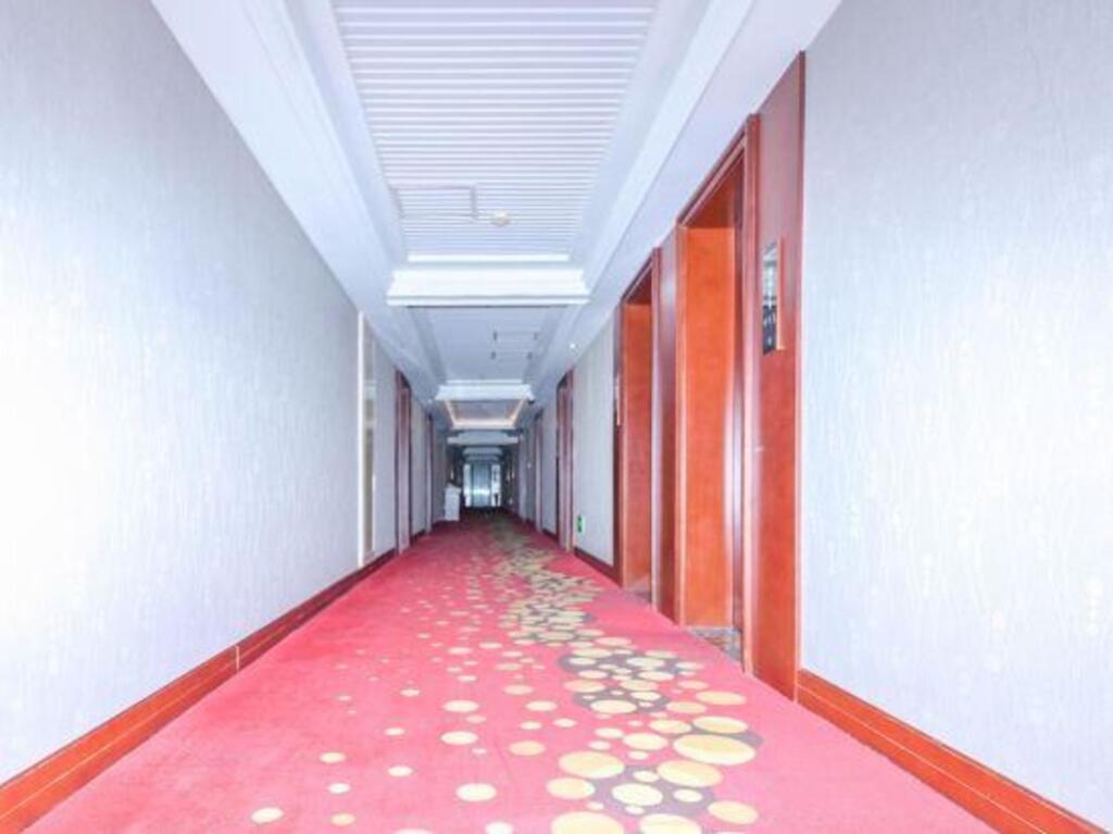 Бачжун: Donghua Hotel Bazhong