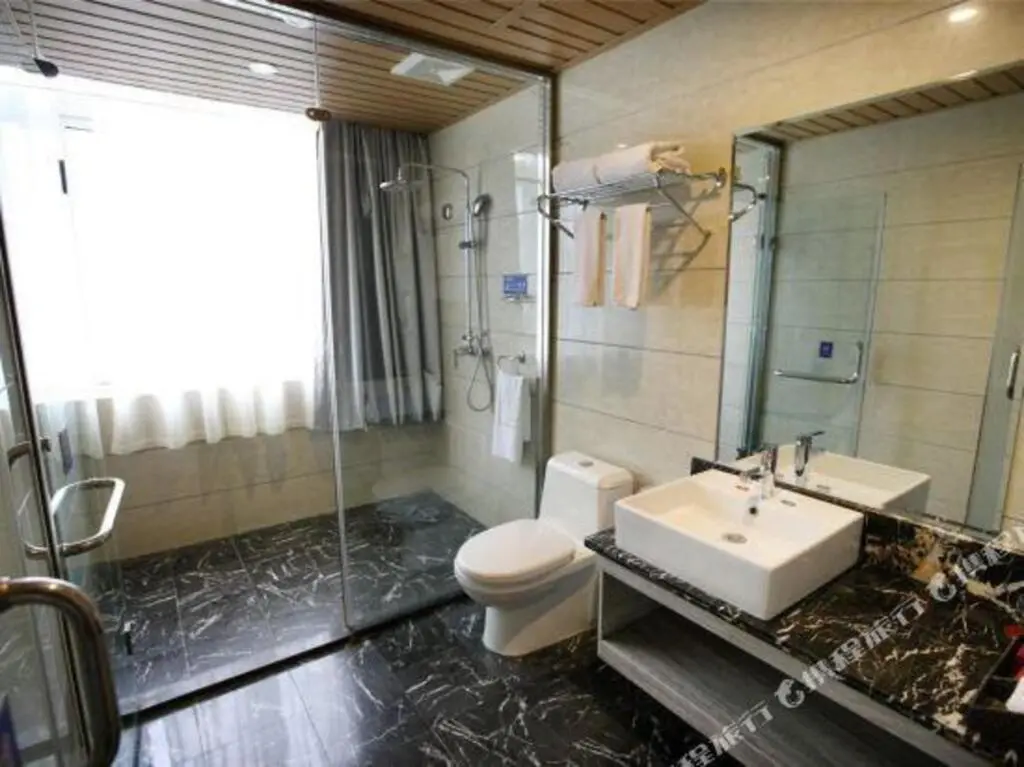 Бачжун: Donghua Hotel Bazhong