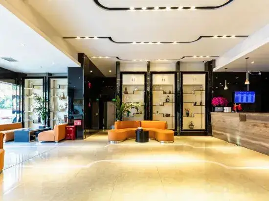 LiveCool-Hotel (GuiYangDongZhangYunYanWanDaGuangChangDian) — фото 1