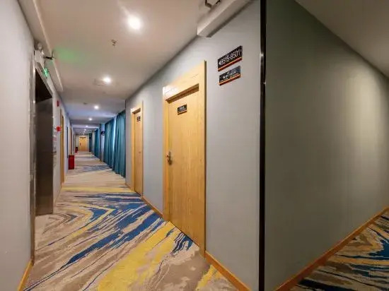 Сюйчжоу: Super 8 Hotel (Xuzhou Suining Bayi Middle Road Xingmei Plaza)
