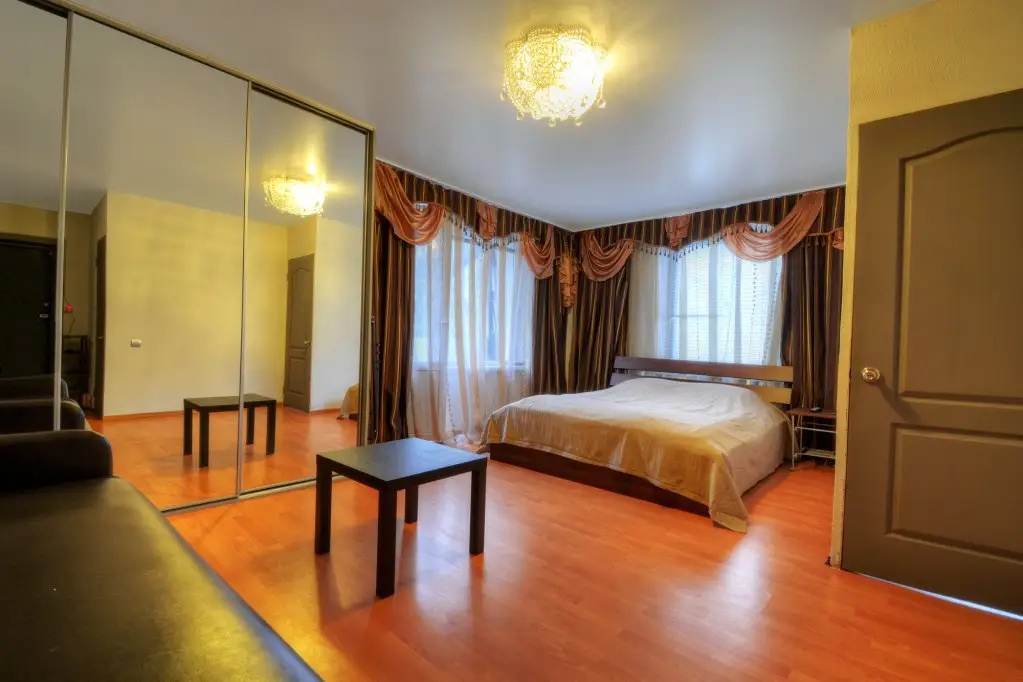 Москва: The Seasons na Nagornoy Apartment