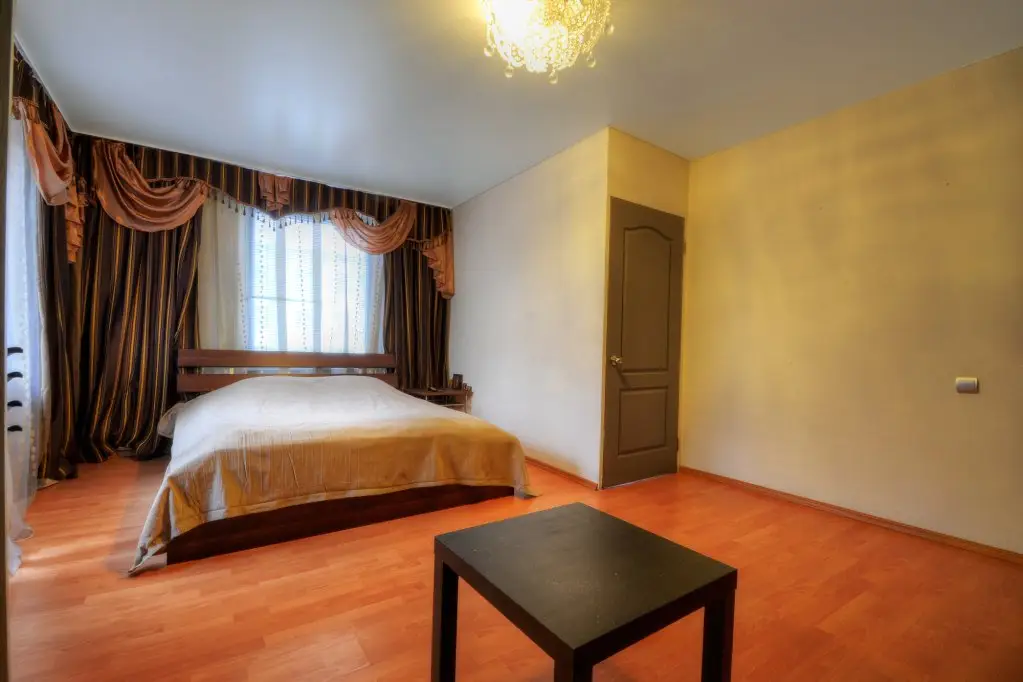 Москва: The Seasons na Nagornoy Apartment