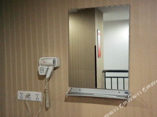 Наньчан: 99 Optimum Hotel (Nanchang Wangge Yangming Park Subway Station)