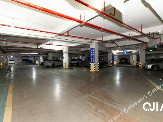Шиянь: Tianshun Kaixuan Business Hotel