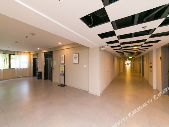 Нанкин: HomeInn—Nanjing Xuzhuang  Software Park Hotel