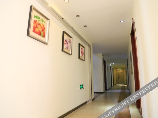 Цзиньчжоу: Qingwei City Culture Tourism Holiday Hotel