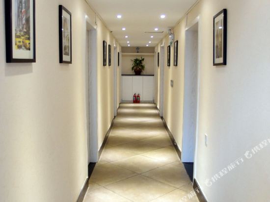 Yilin Xianghe Hotel — фото 1
