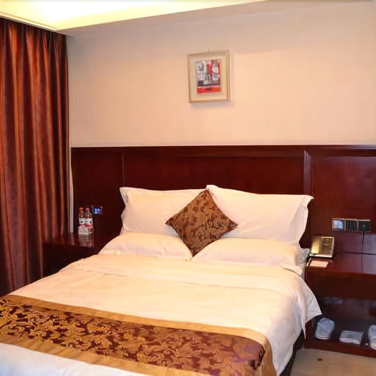 Янцюань: Century Longding International Hotel