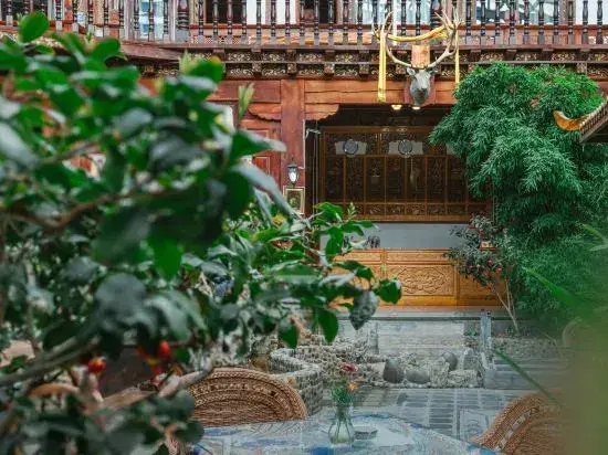 Шангри-Ла: Mechari Hotel (Shangri-La Ganden Sumtseling Monastery)