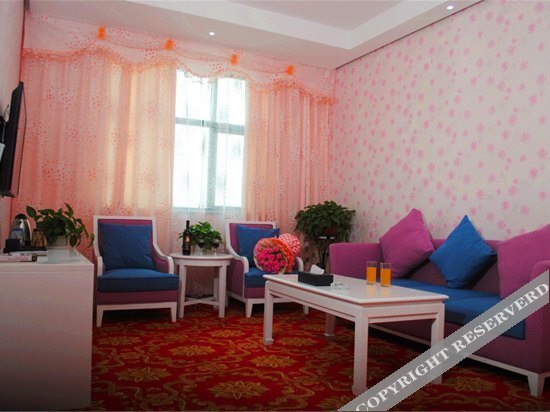 Кайфын: Zhongzhou Business Hotel